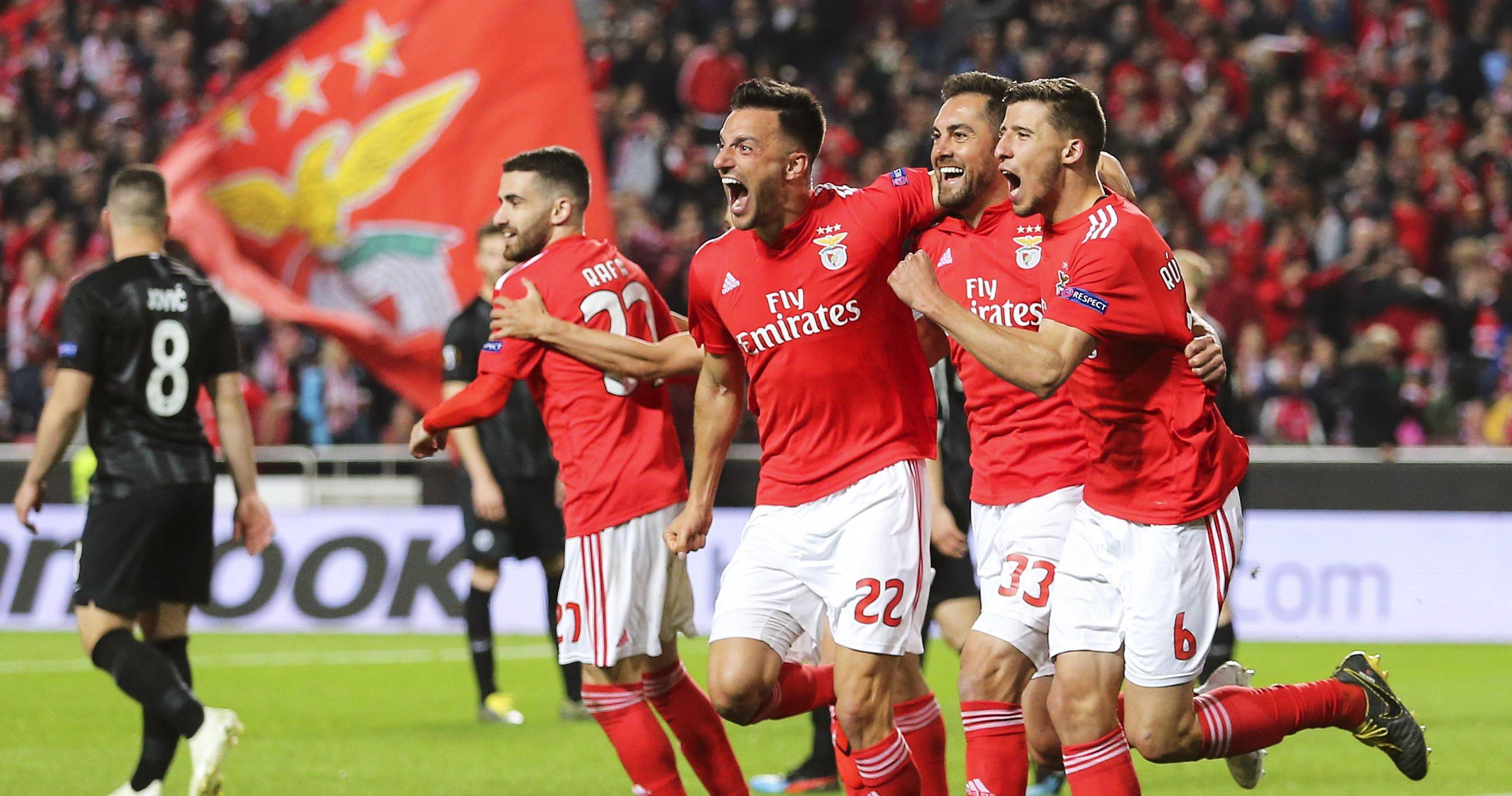 国际比赛日波尔图备战欧冠；队长鼓劲细节曝光；球迷炸锅；医务组通报恢复的简单介绍